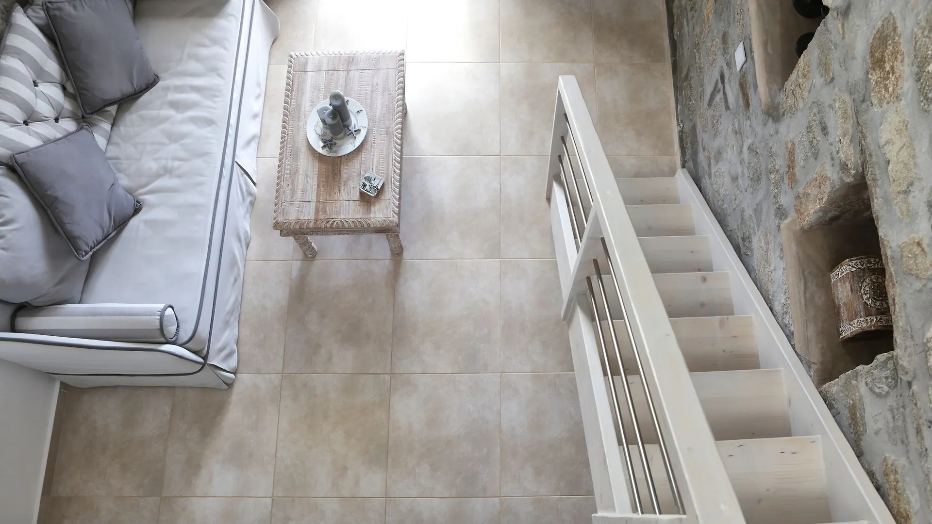 Niriides Homes & Villas Elia
